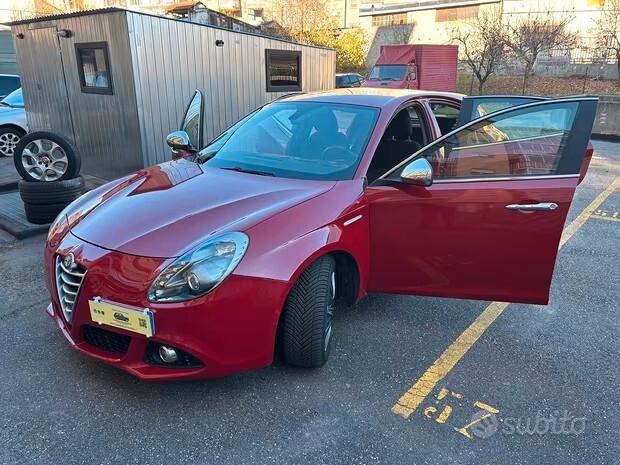 Alfa Romeo Giulietta 1.6 JTDm-2 105 CV Exclusive NEOPATENTATI!!!