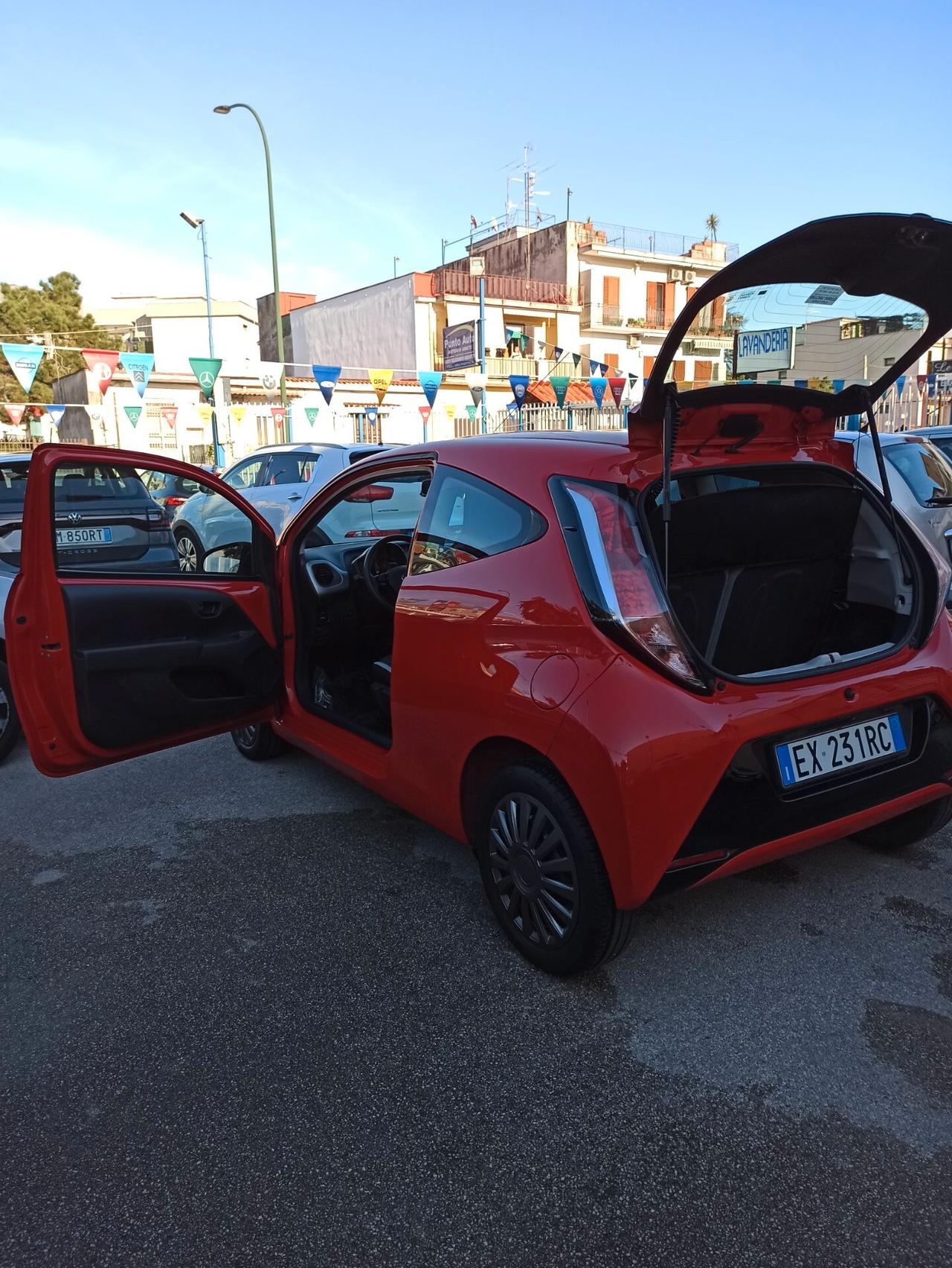 Toyota Aygo 1.0 VVT-i 69 CV 3 porte x-clusiv