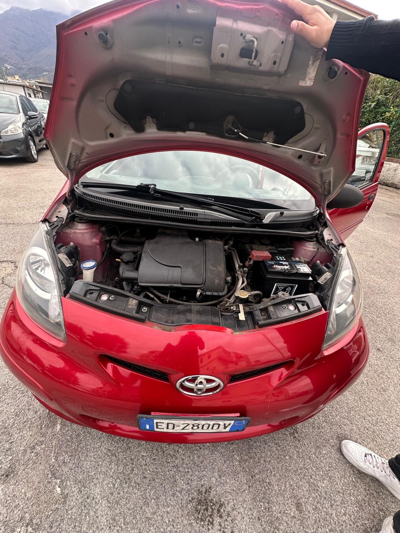 Toyota Aygo 1.0 12V VVT-i 3 porte Sol Red Edition