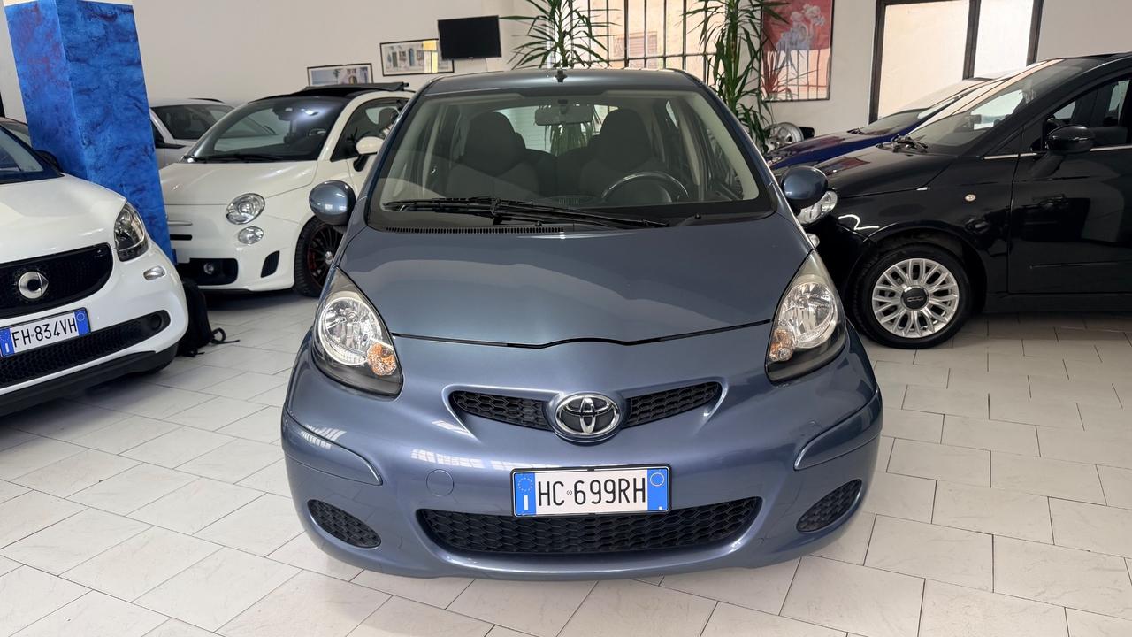 Toyota Aygo 1.0 12V VVT-i 5 porte Sol