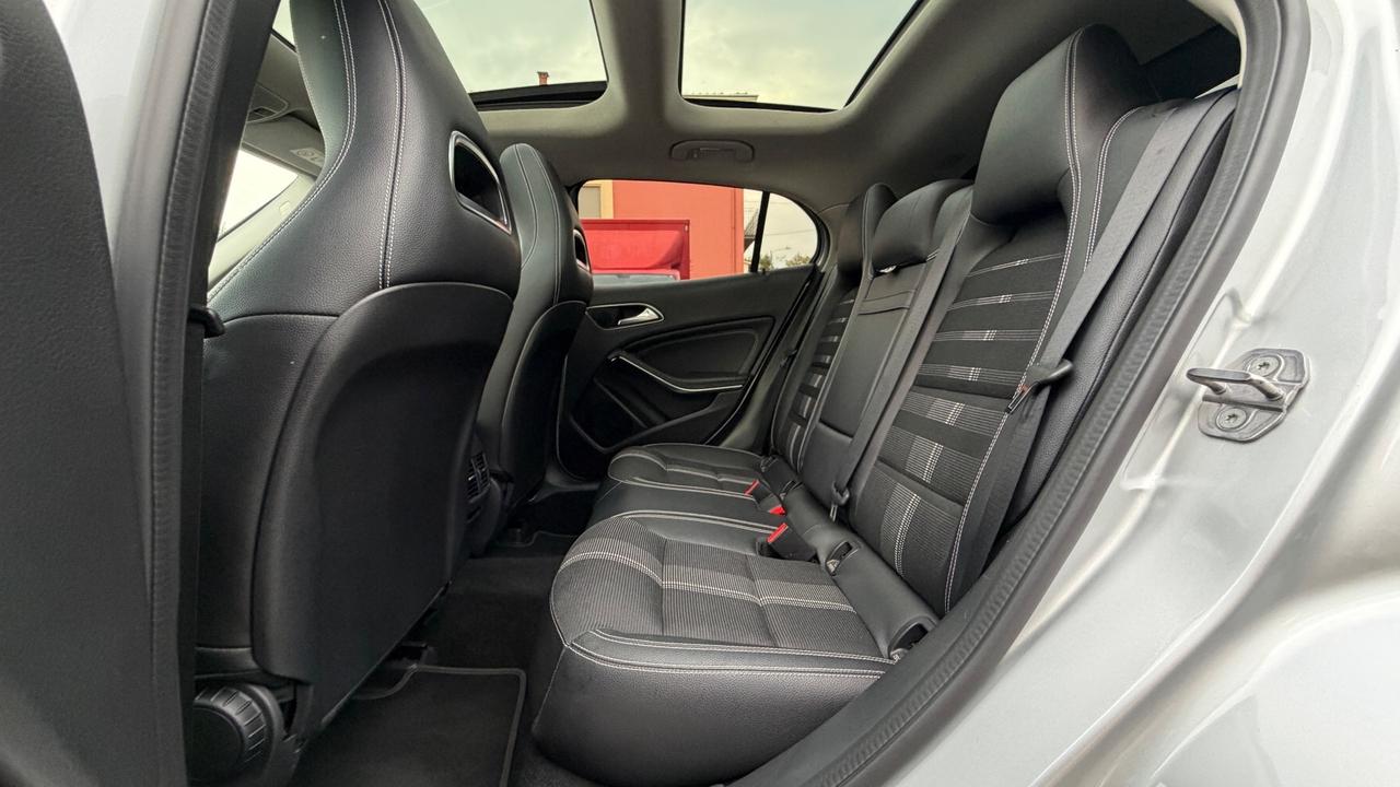 MERCEDES-BENZ GLA 180 1.6 PREMIUM AT7 122CV - FULL LED, PELLE, TETTO, NEOPATENTATI