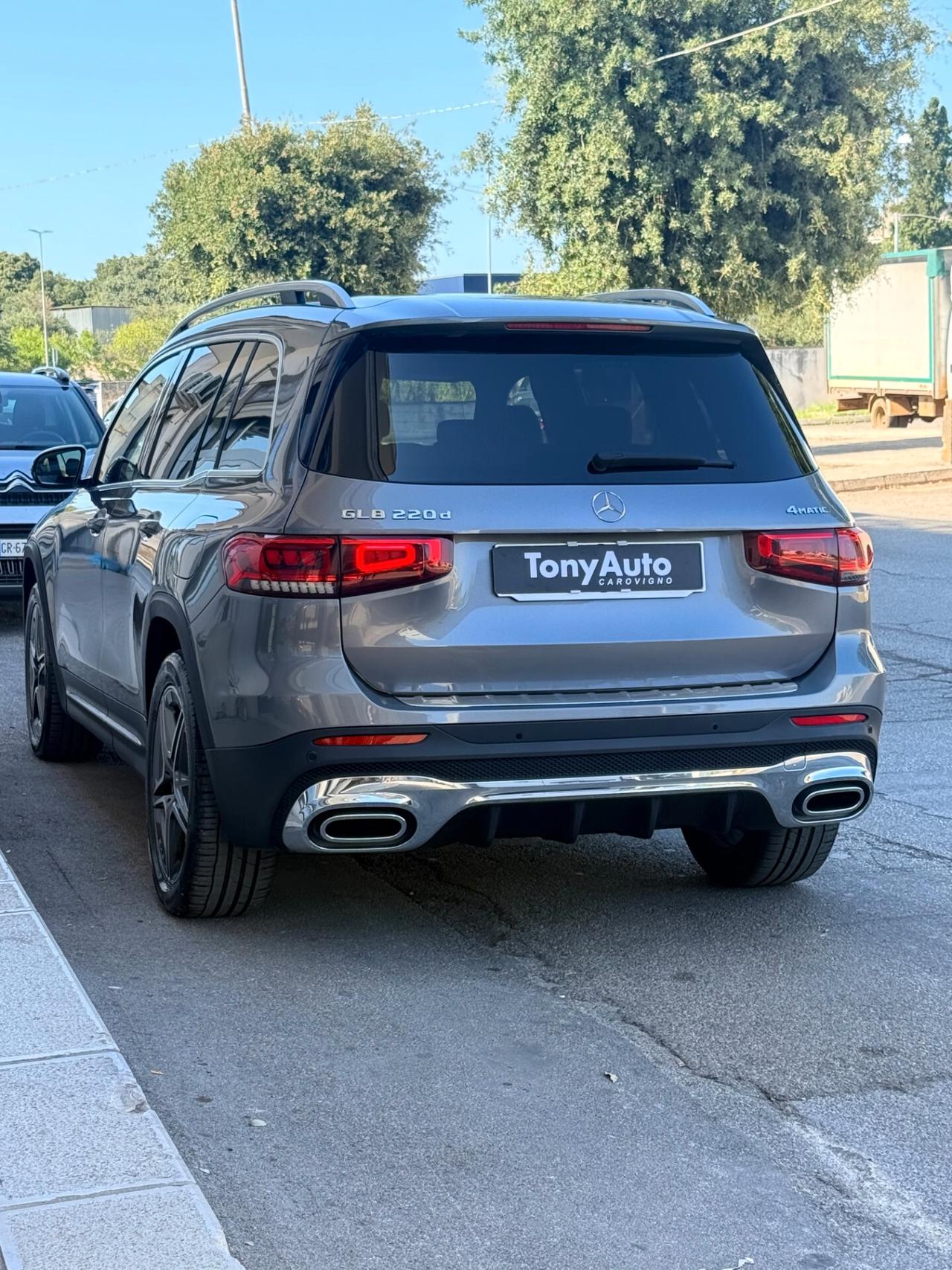Mercedes-benz GLB 220 d Premium 4matic auto AMG con LUCI SOFFUSE,TELECAMERA,APPLE CARPLAY,NAVI,VIRTUAL COCKPIT,SCHERMO