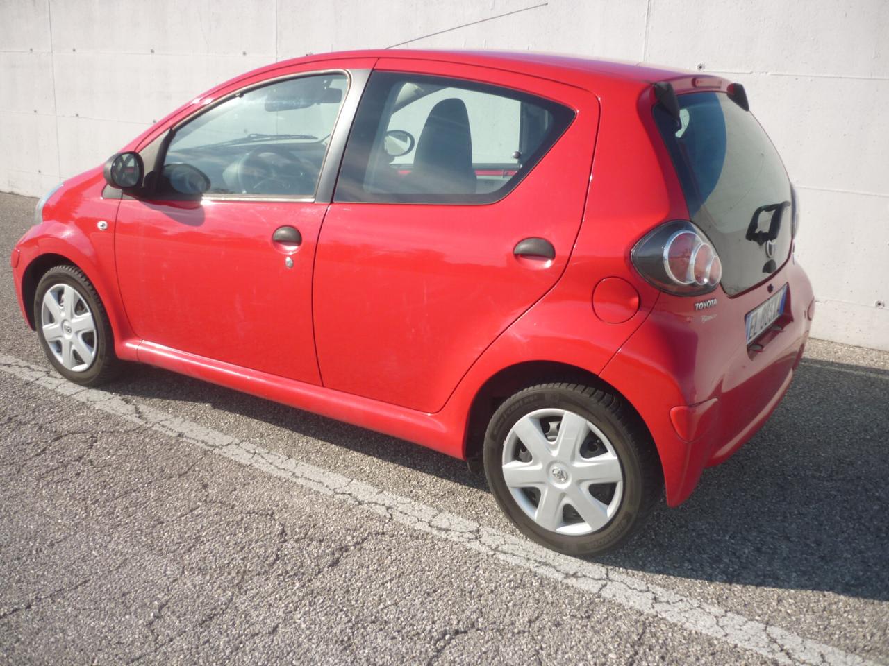 Toyota Aygo 1.0 12V VVT-i 5 porte Now Connect KM 66.800