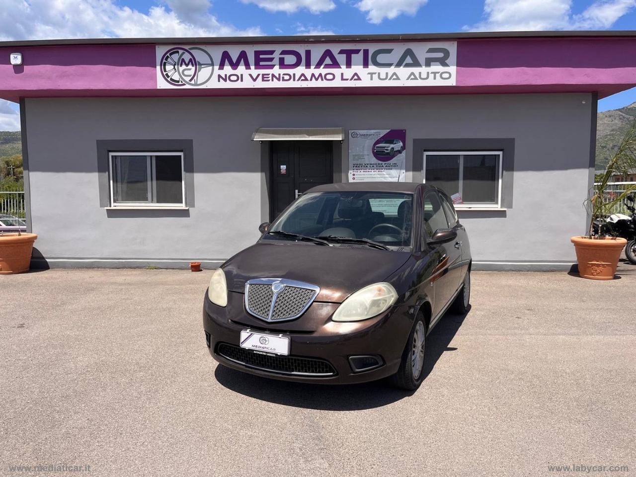 LANCIA Ypsilon 1.3 MJT 75 CV Argento