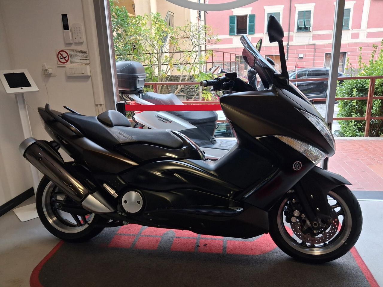 Yamaha T Max TECH