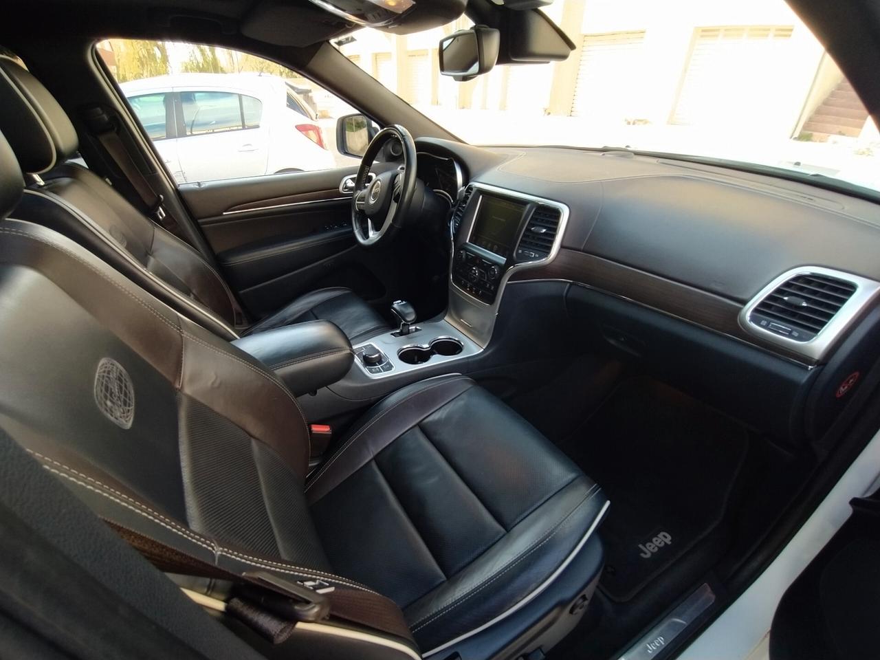Jeep Grand Cherokee 3.0 V6 CRD 250 CV Mtj OVERLAND Tetto