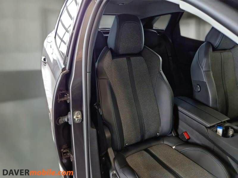 Peugeot 3008 BlueHDi 130 S&S EAT8 Allure