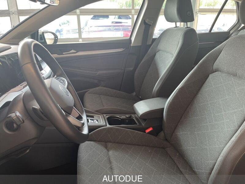 Volkswagen Golf 8 1.0 ETSI EVO LIFE DSG 110 CV
