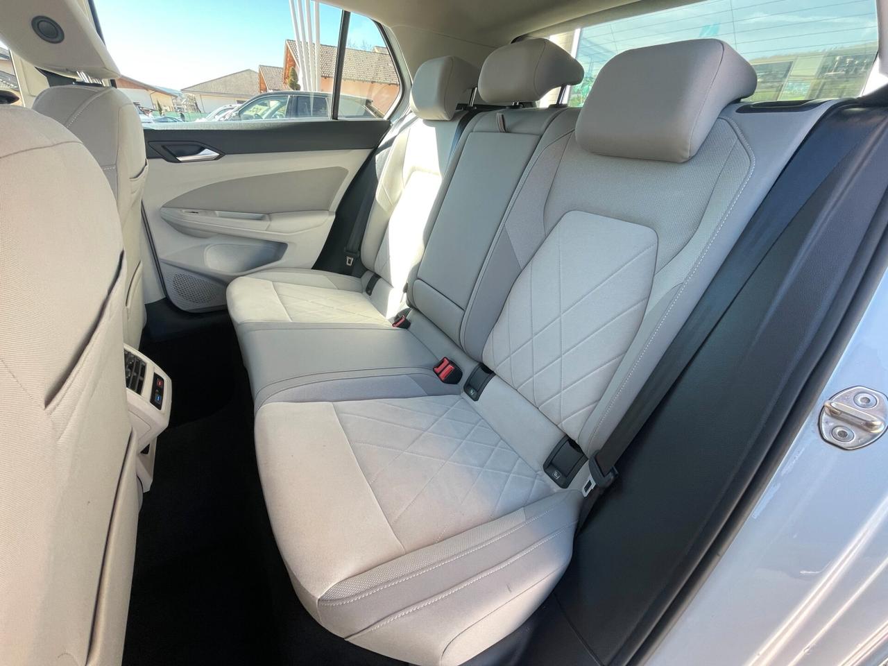 Volkswagen Golf 8 2.0 TDI 150 CV DSG Style "SOLI 36.000 KM"