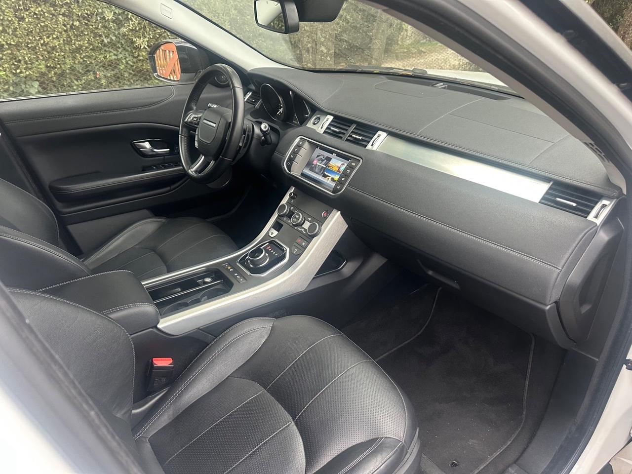 Land Rover Range Evoque 2.0 TD4 180 CV 5p. SE Dynamic