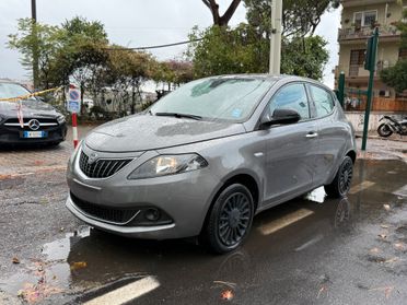 Lancia Ypsilon 1.0 FireFly 5 porte S&S Hybrid Ecochic Gold
