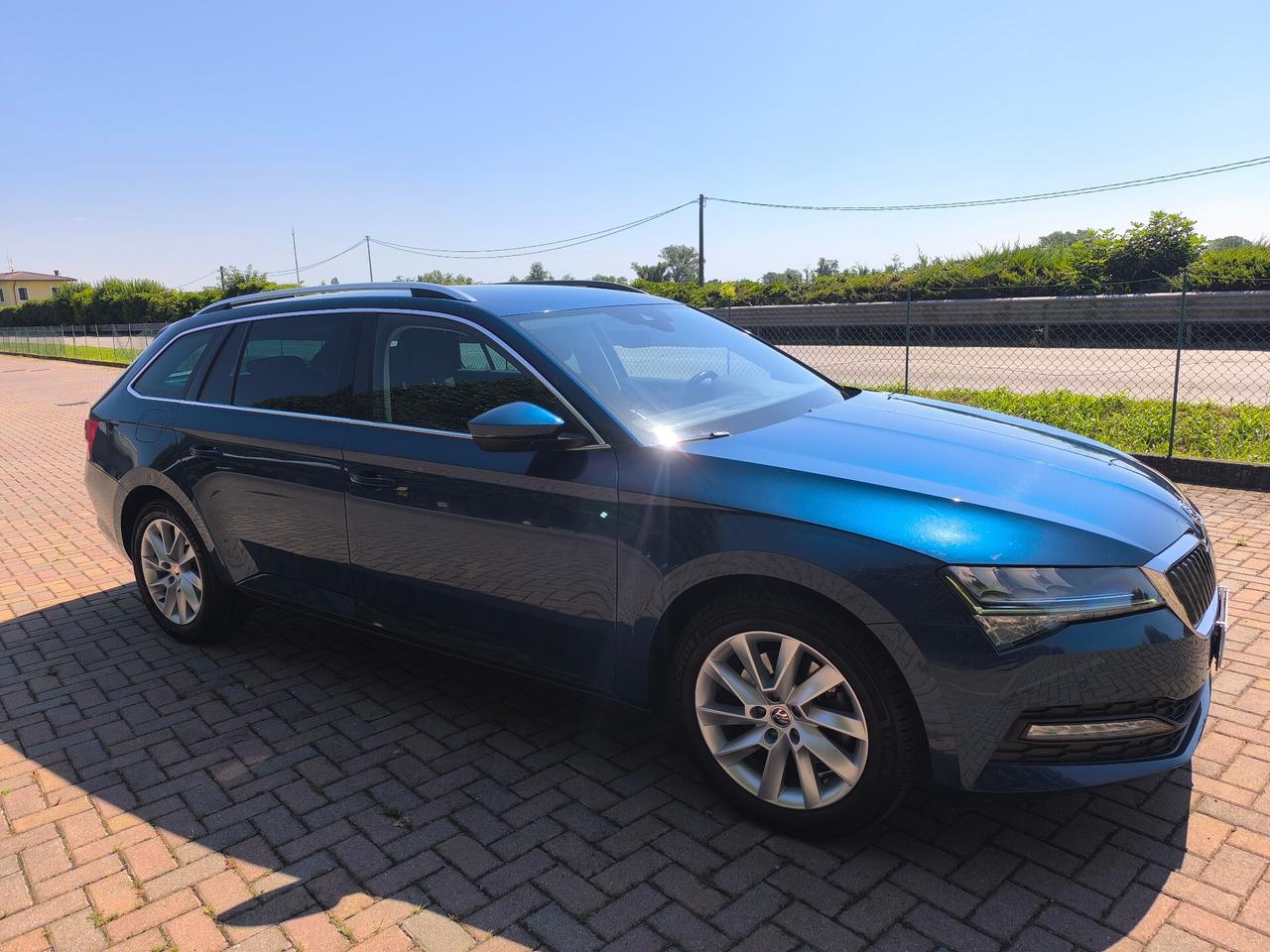 Skoda Superb 2.0 TDI EVO 150 CV SCR DSG Wagon Executive