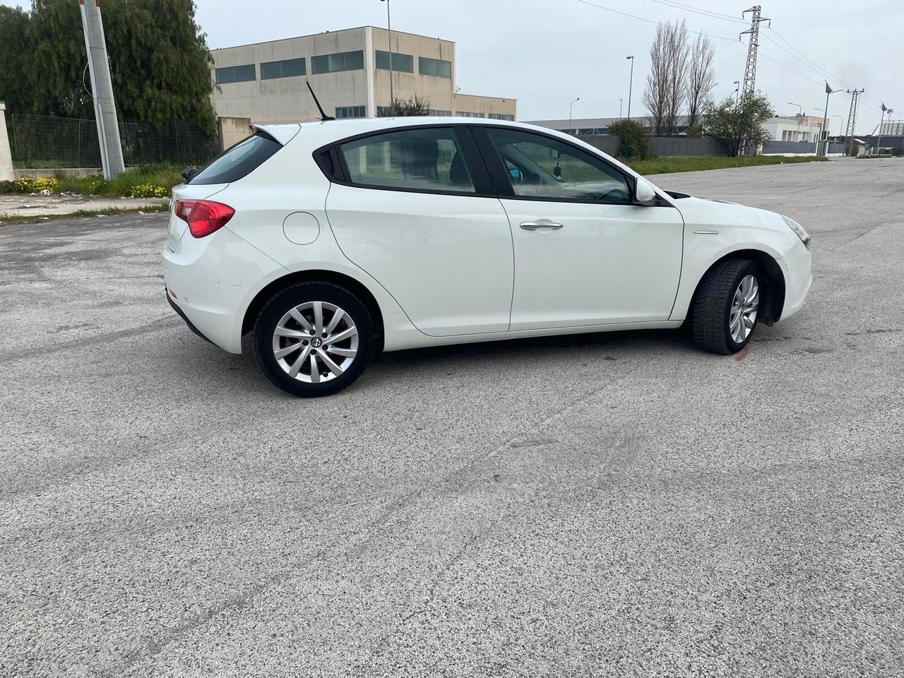 Alfa Romeo Giulietta 1.6 JTDm-2 120 CV Progression