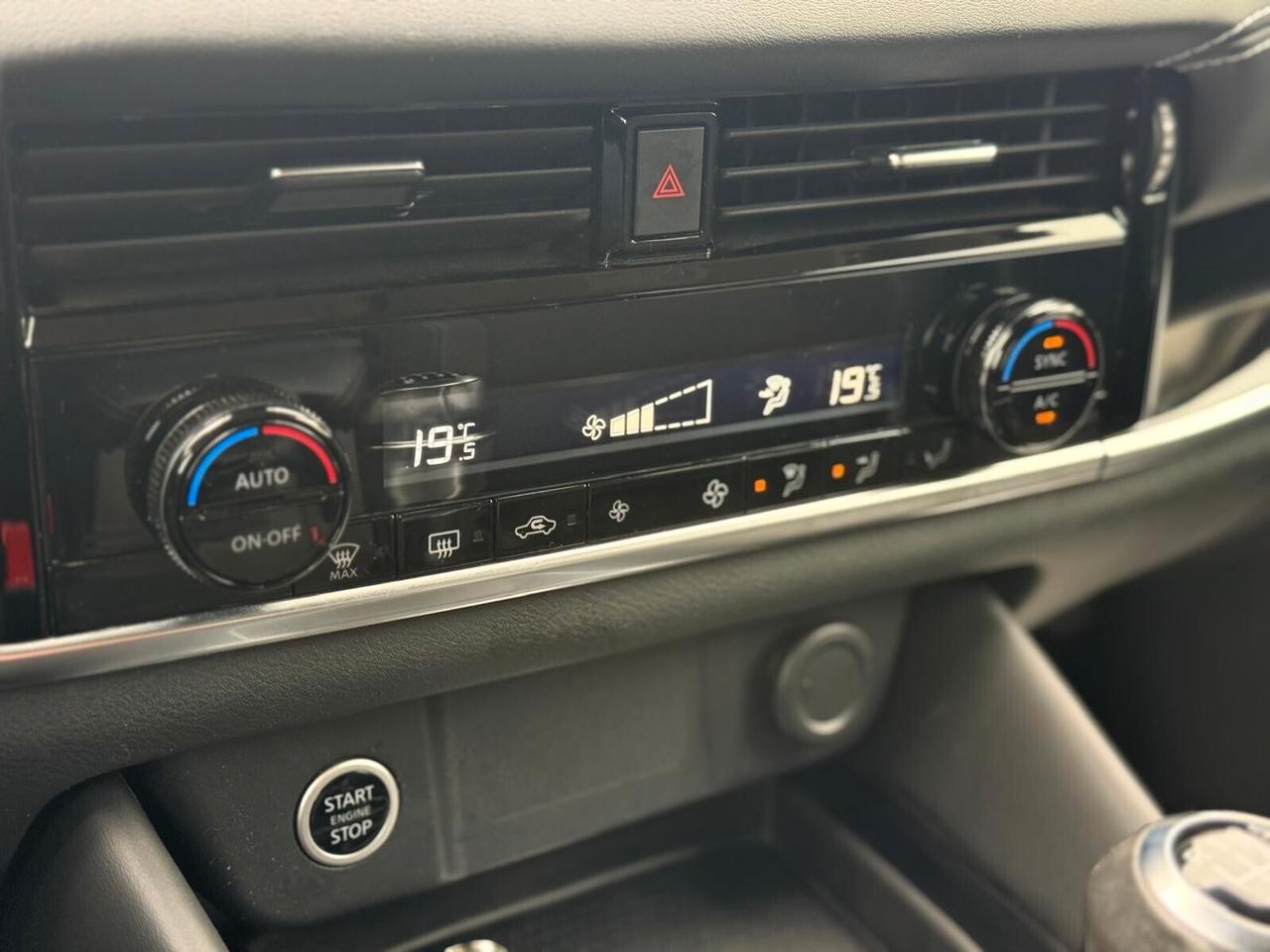 Nuova Nissan Qashqai Hybrid 140 CV N-Connecta - Bi Color