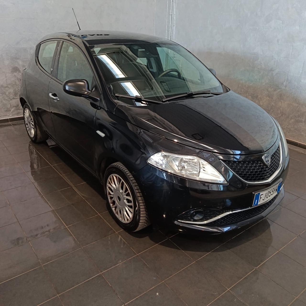 Lancia Ypsilon 1.2 BENZINA
