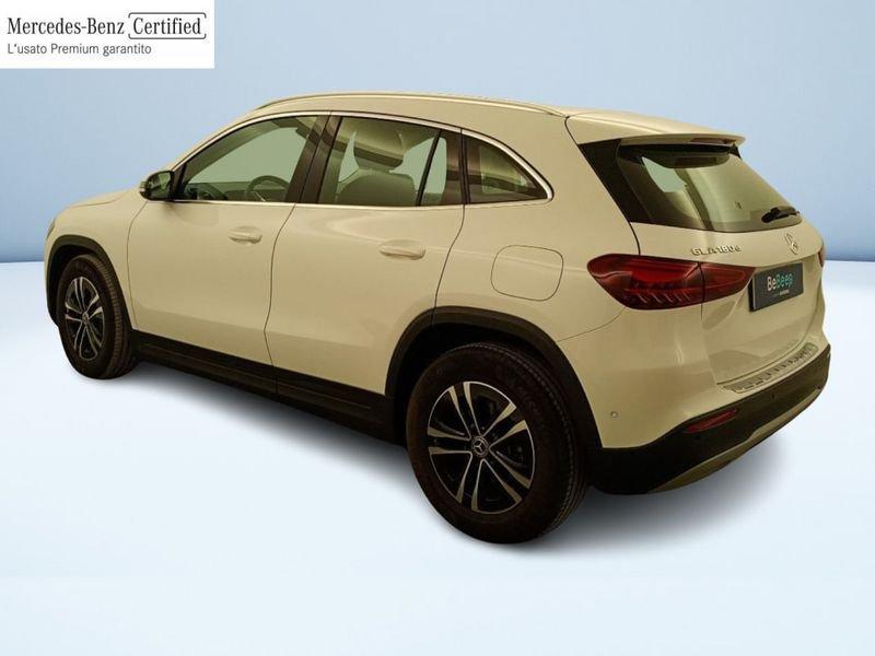 Mercedes-Benz GLA 180 D ADVANCED AUTO