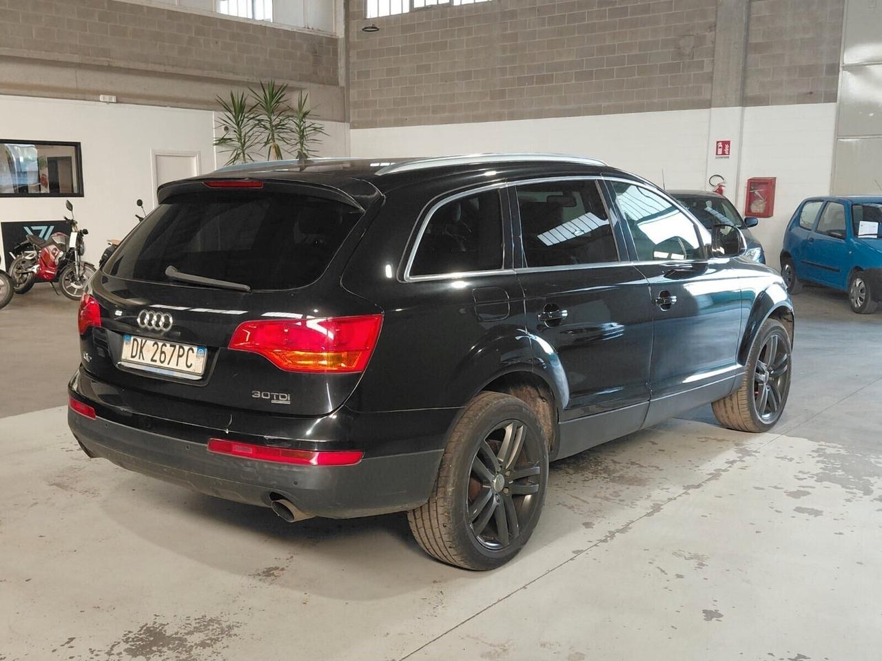 Audi Q7 3.0 V6 TDI 233CV quattro tiptronic ++++++ NON MARCIANTE++++