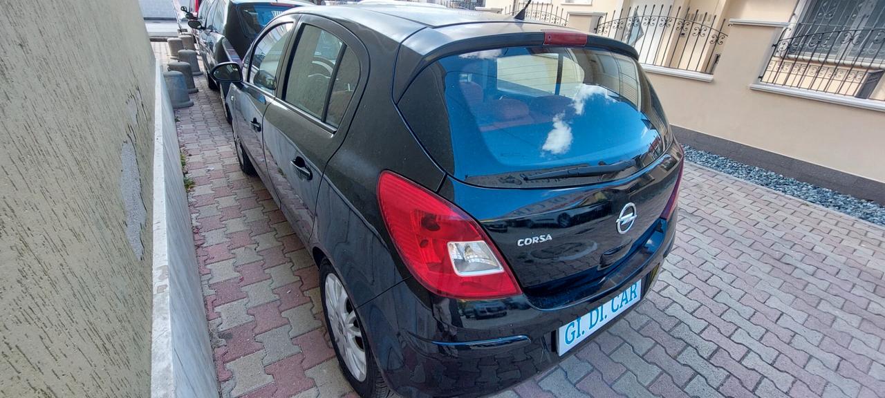 CORSA 1,2 GPL DI SERIE SCADENZA 2029 AUX LEGA MOTORE IMPECCABILE X NEOPATENTATI