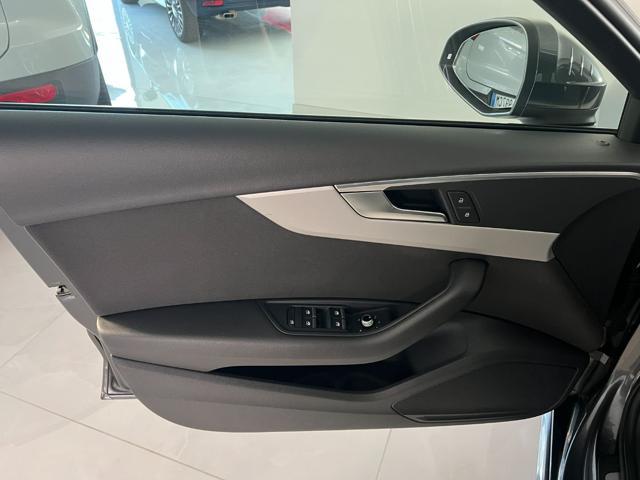 AUDI A4 Avant 35 TDI/163 CV S tronic S line edition