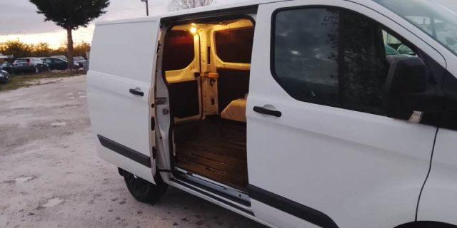 FORD Tourneo Custom 310 2.0 TDCi 130CV aut. PL Titanium