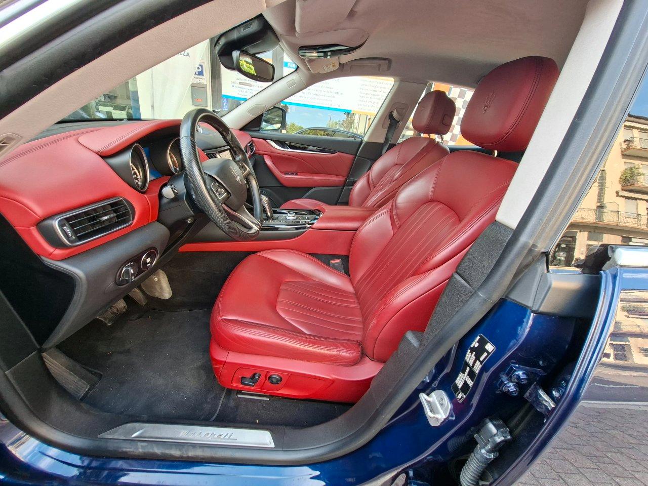 Maserati Levante 3.0 V6 250cv GRAN LUSSO