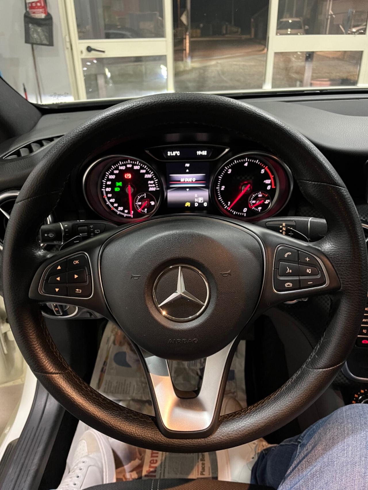 Mercedes-benz A 180 A 180 d Automatic Sport