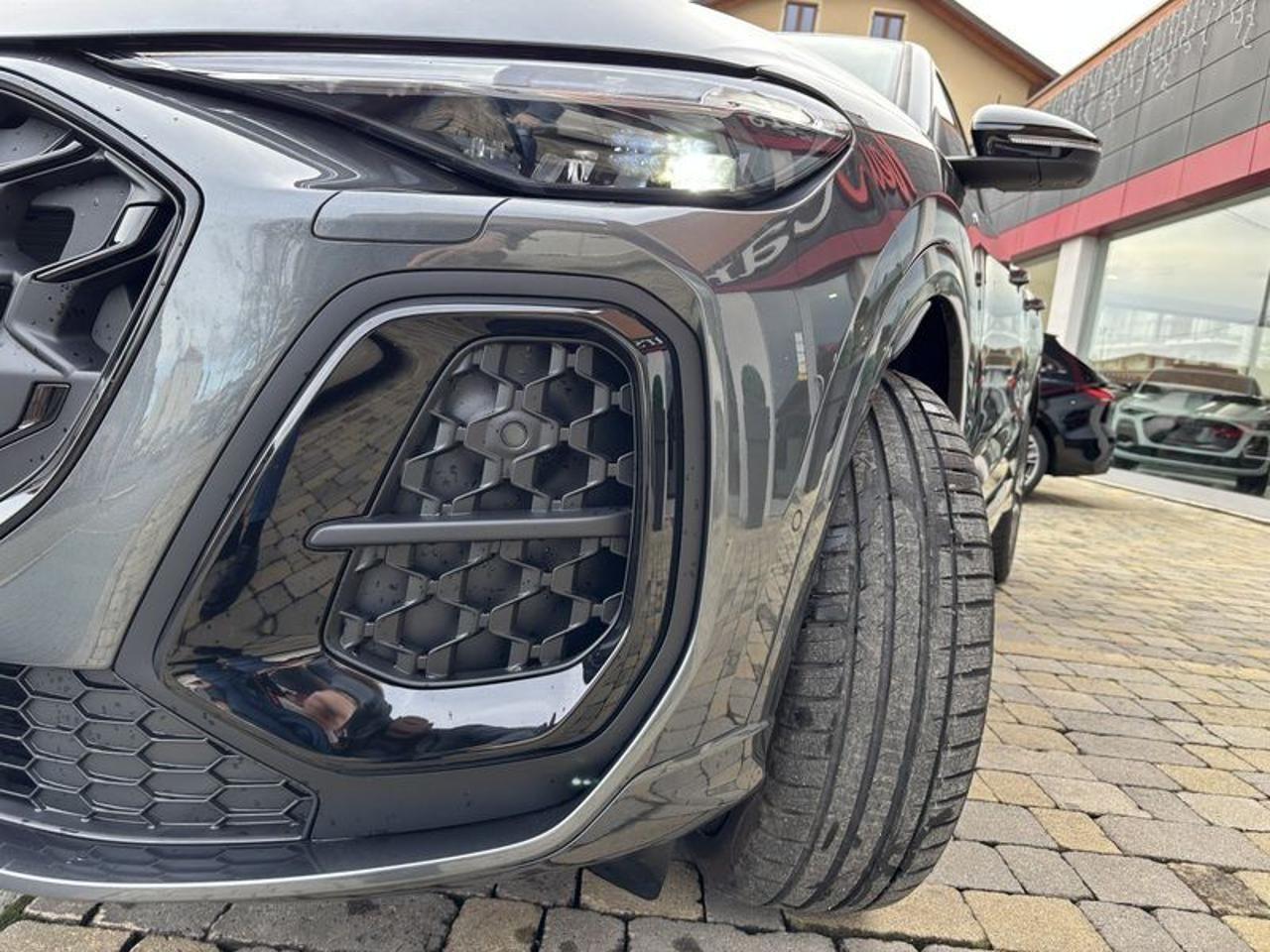 Audi Q5 SPB 40 TDI 204 CV quattro S tronic Identity Black