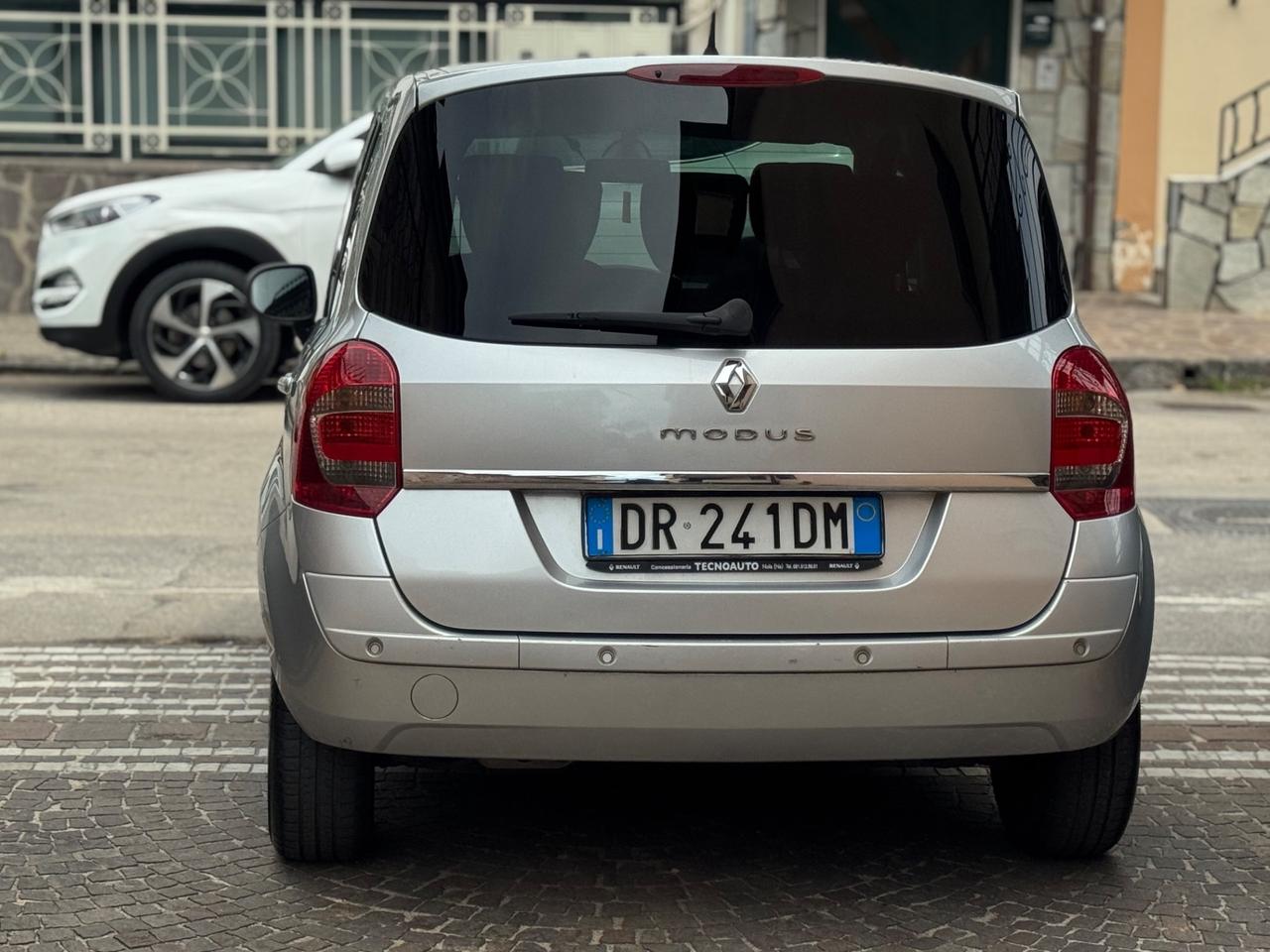 Renault Modus Grand 1.5 dCi 105CV Dynamique