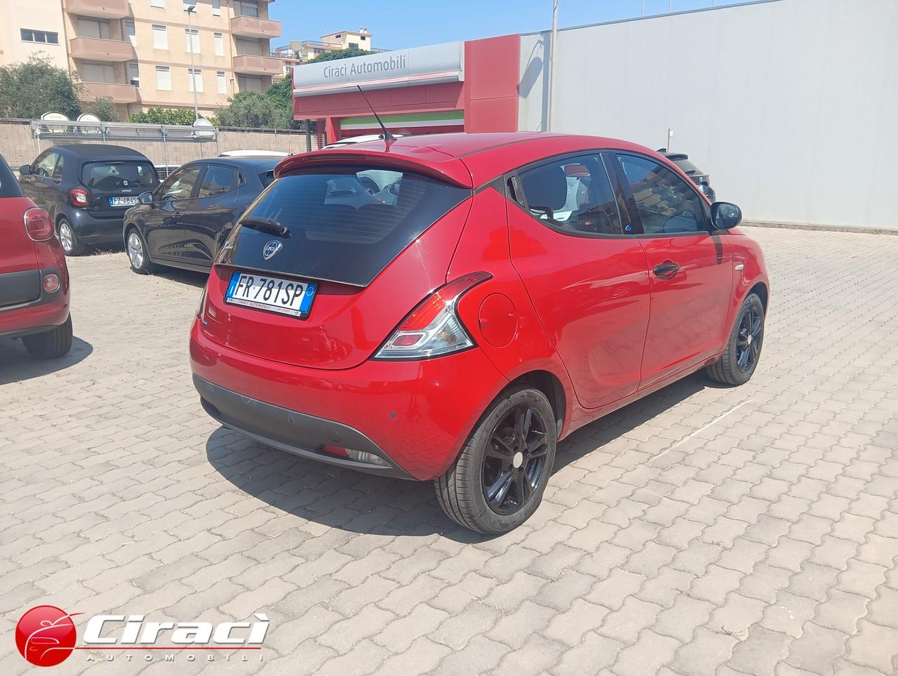 Lancia Ypsilon 1.2 69 CV 5 porte GPL Ecochic Elefantino Blu