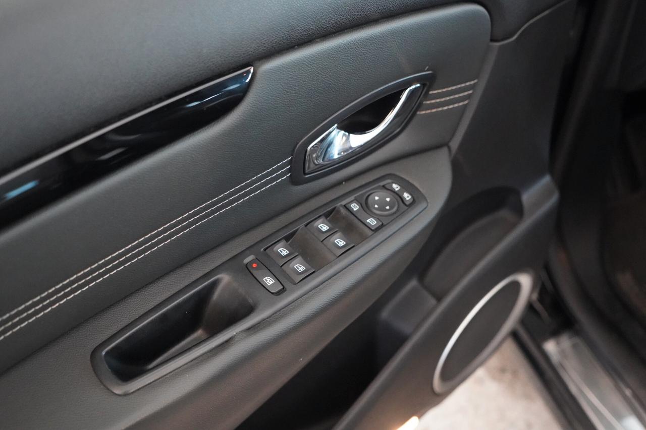 Renault Scenic X-Mod 1.5 dCi 110CV