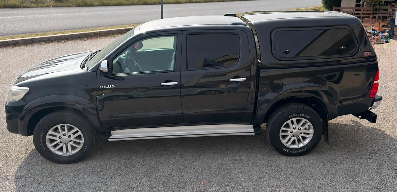 Toyota Hilux 3.0 D-4D aut.4WD 4p. DC Stylex