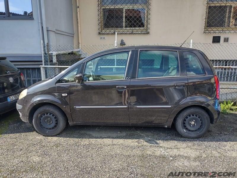 Lancia Musa 1.4 16V Platino