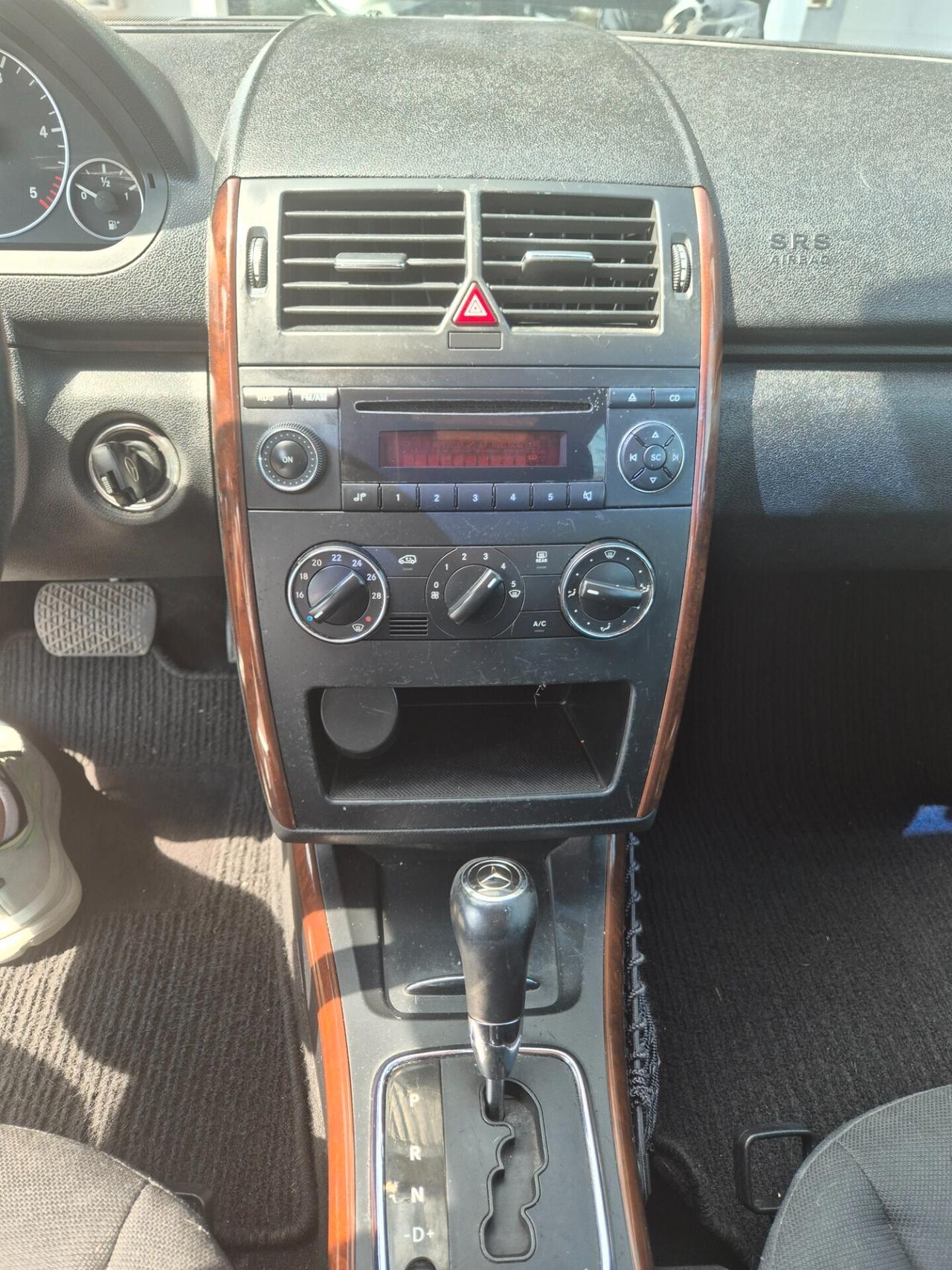 Mercedes-benz A 180 automatica