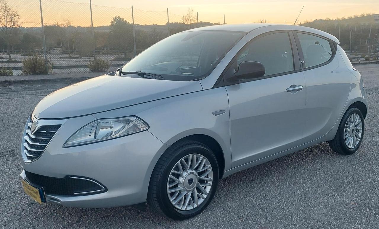 LANCIA YPSILON 1.2-UNICO PROPRIETARIO-NEOPATENTATI