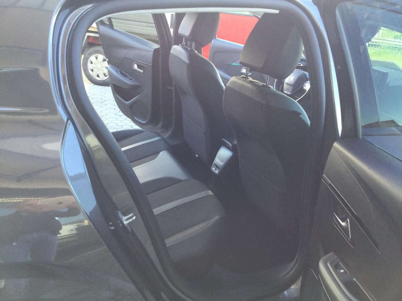 Peugeot 208 PureTech 100 Stop&Start 5 porte Allure Pack