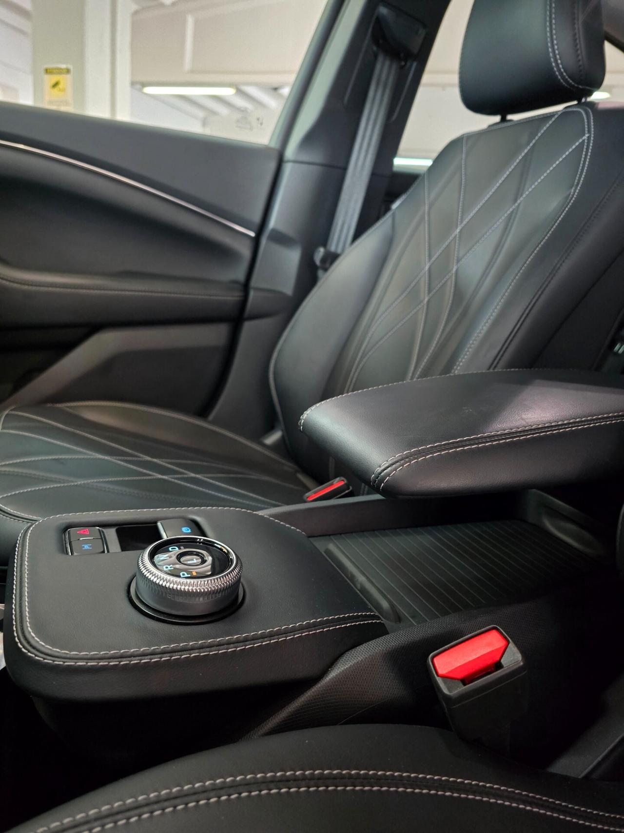 Ford Mustang Mach-E Elettrico Standard 269CV