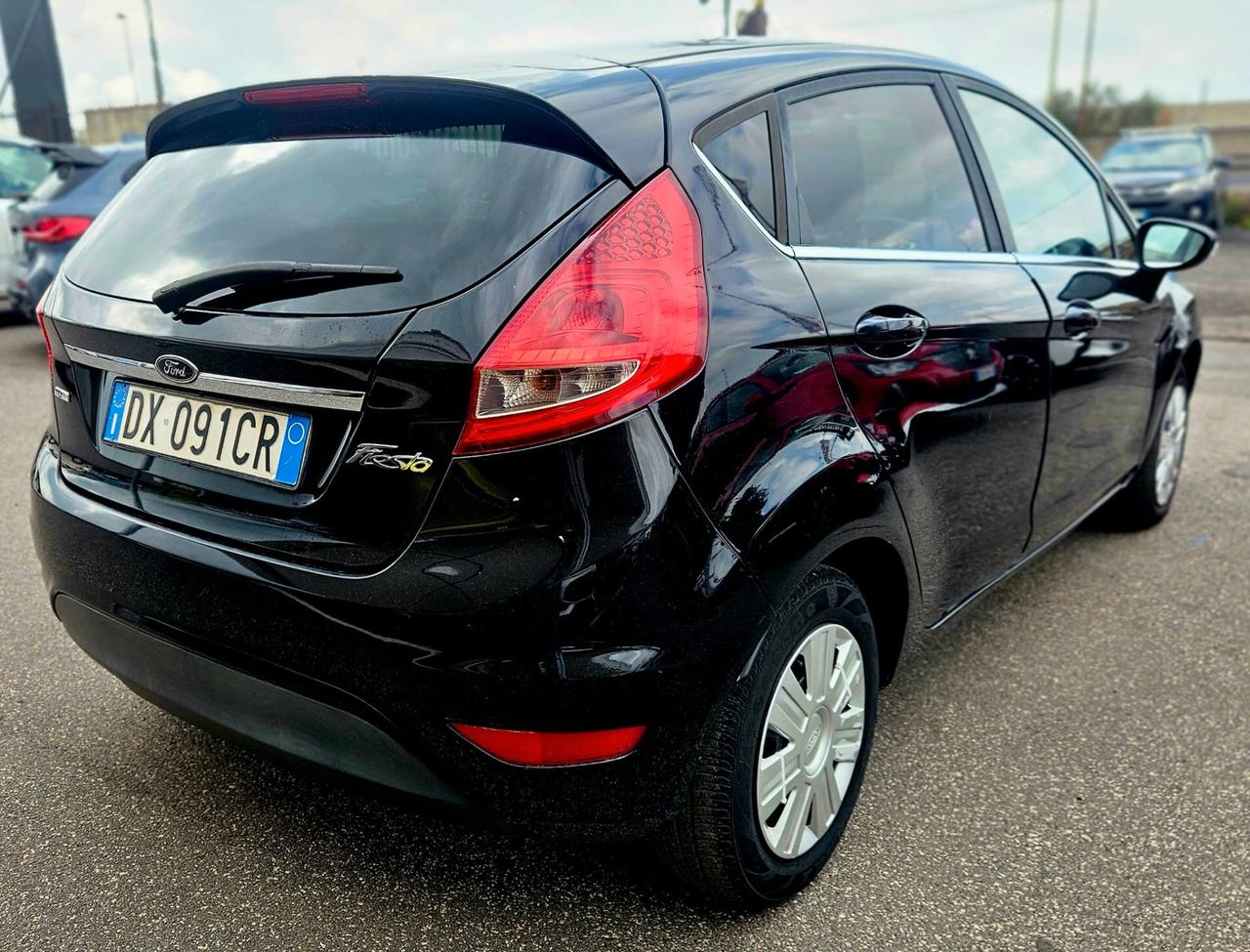 Ford Fiesta 1.4 TDCi 5p. Titanium