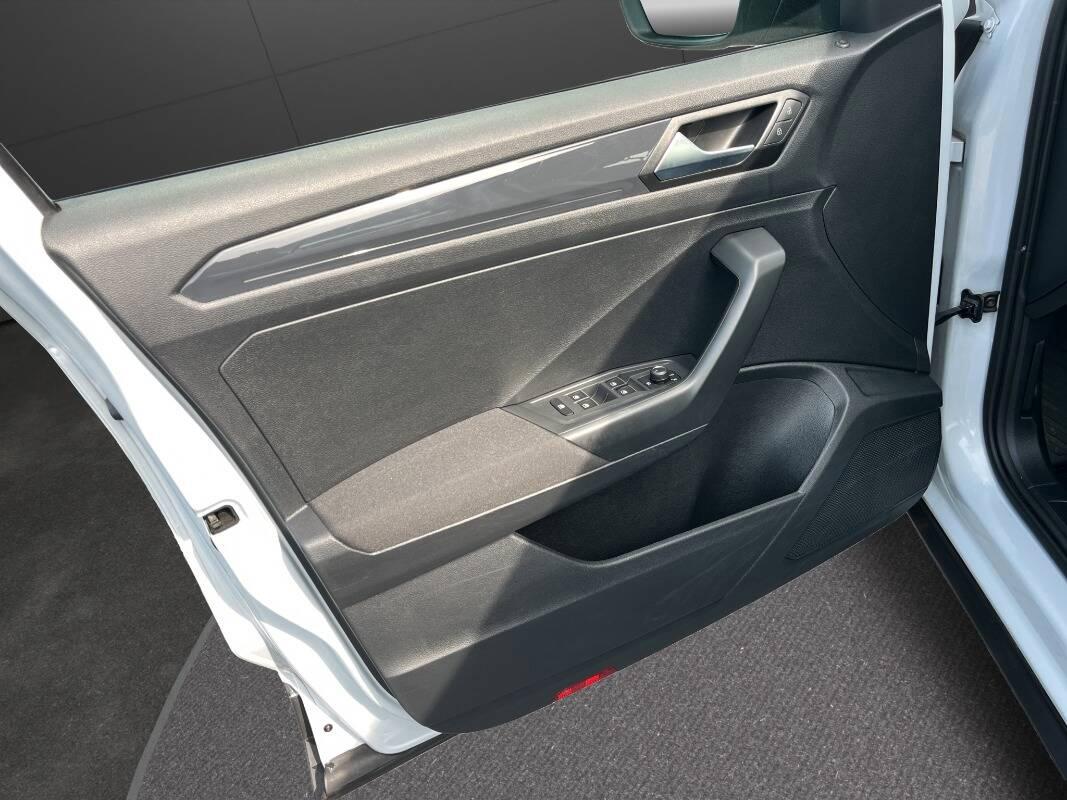 Volkswagen T-Roc 1.0 tsi Advanced