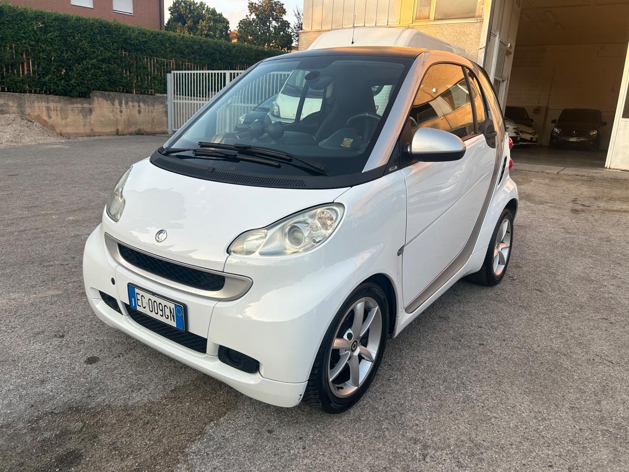 Smart ForTwo 1000 62 kW coupé passion