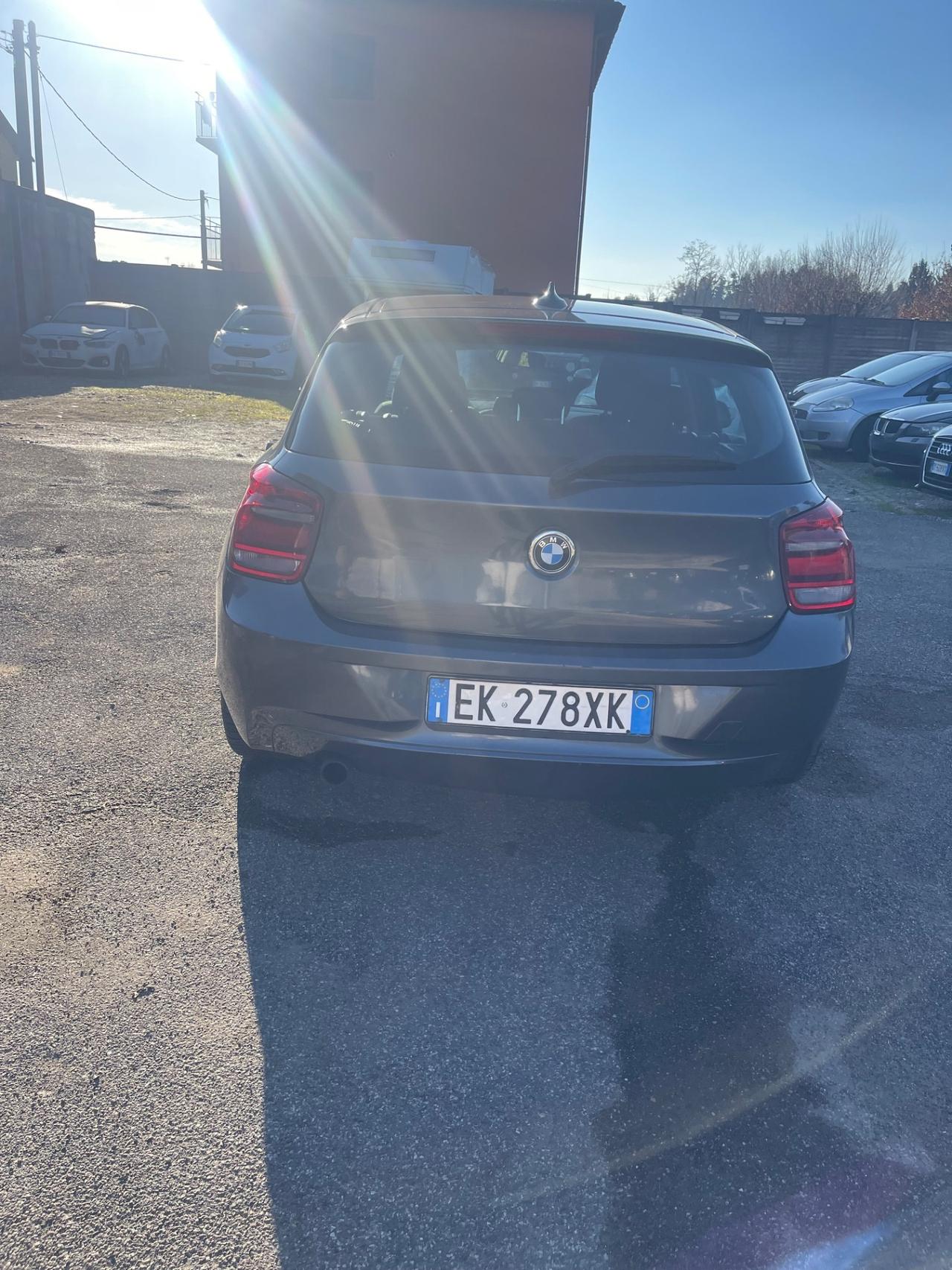 Bmw 116 120d 5p. Urban