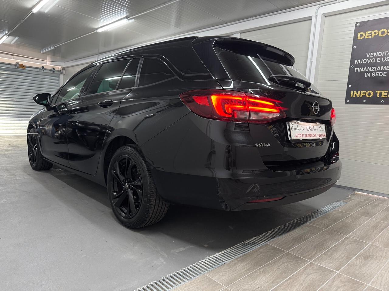 Opel Astra SPORT TOURER