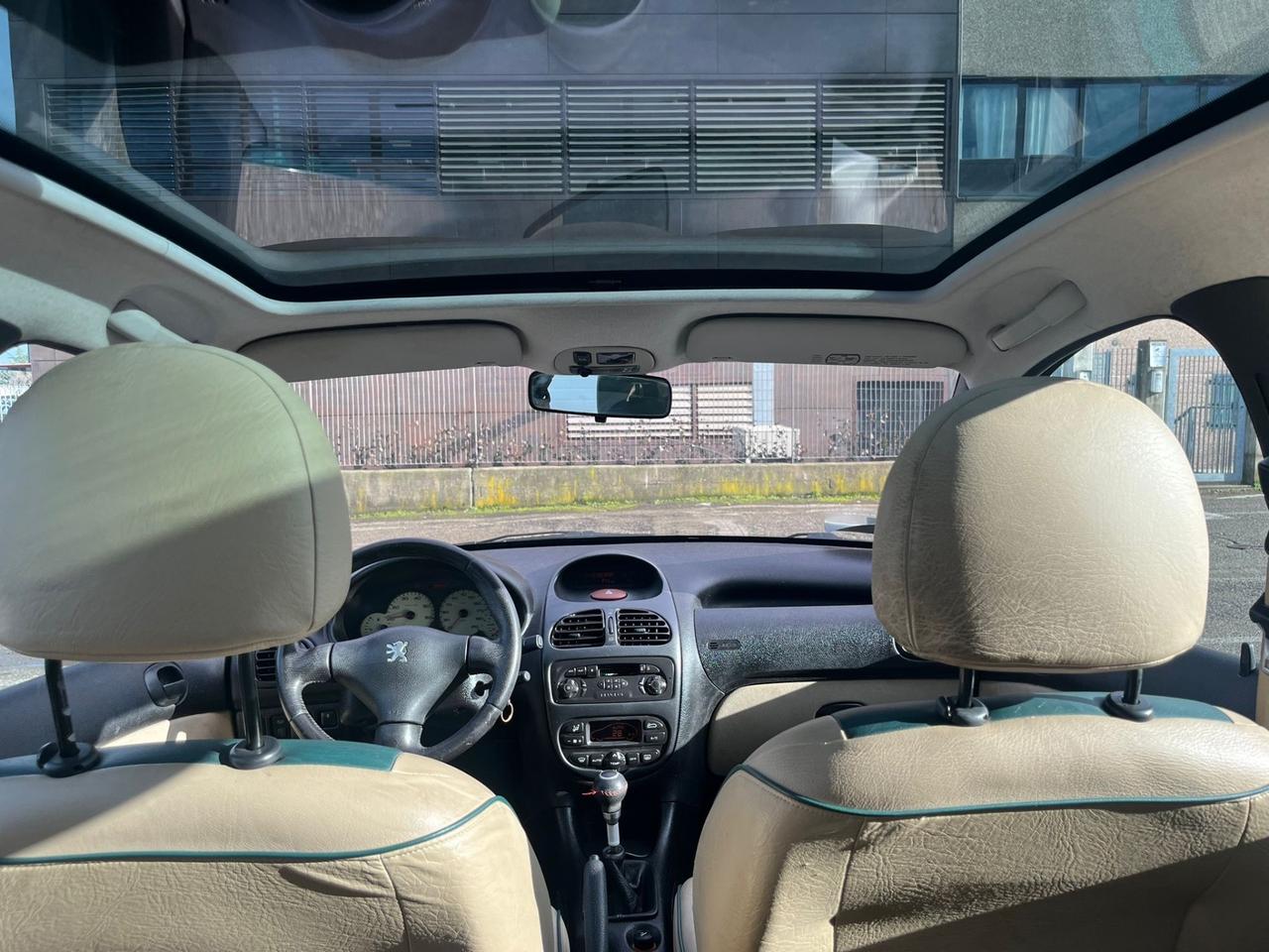 Peugeot 206 1.4benz 2001 109.000km per neopatentati