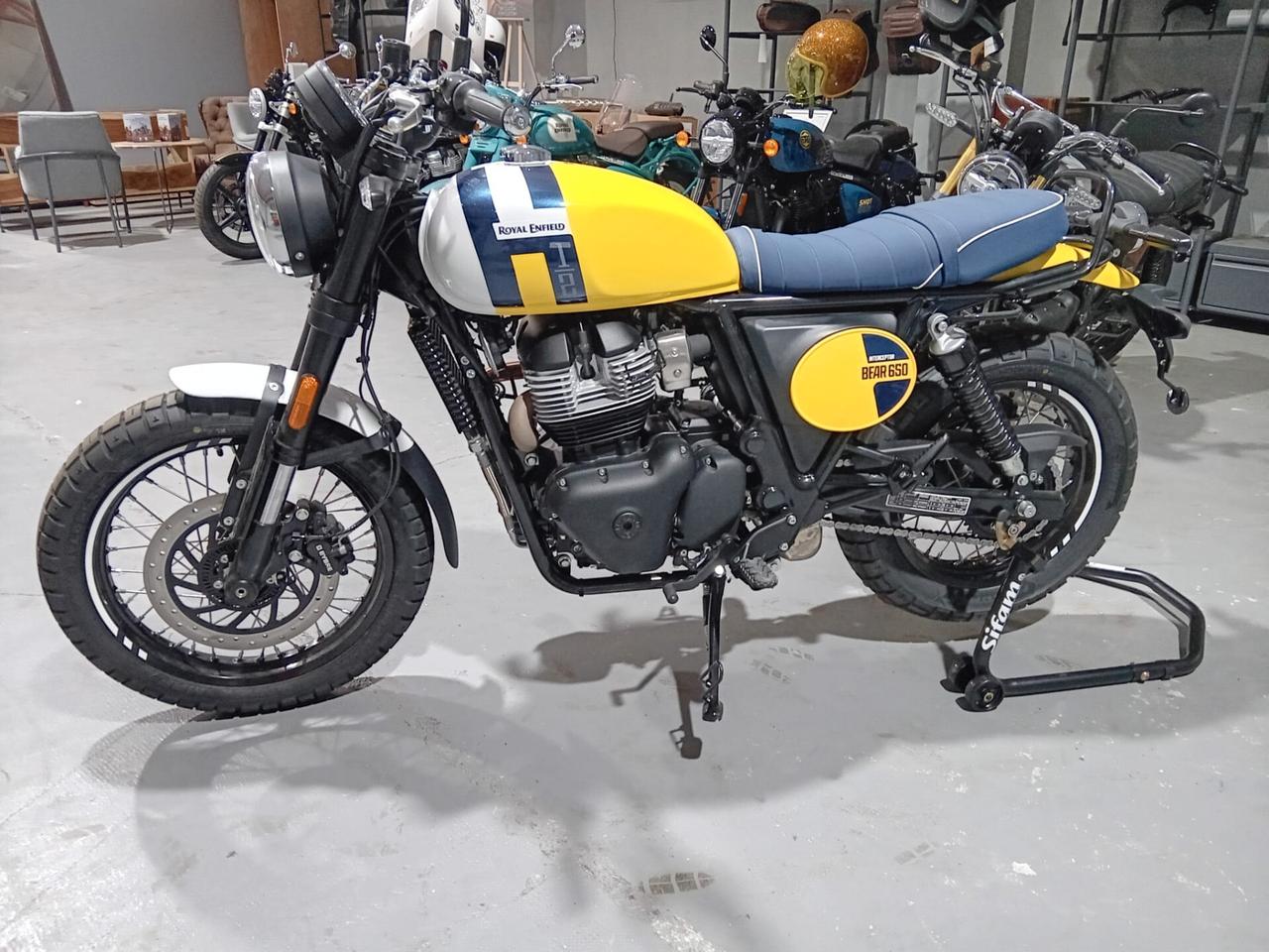 Royal Enfield Interceptor Bear special