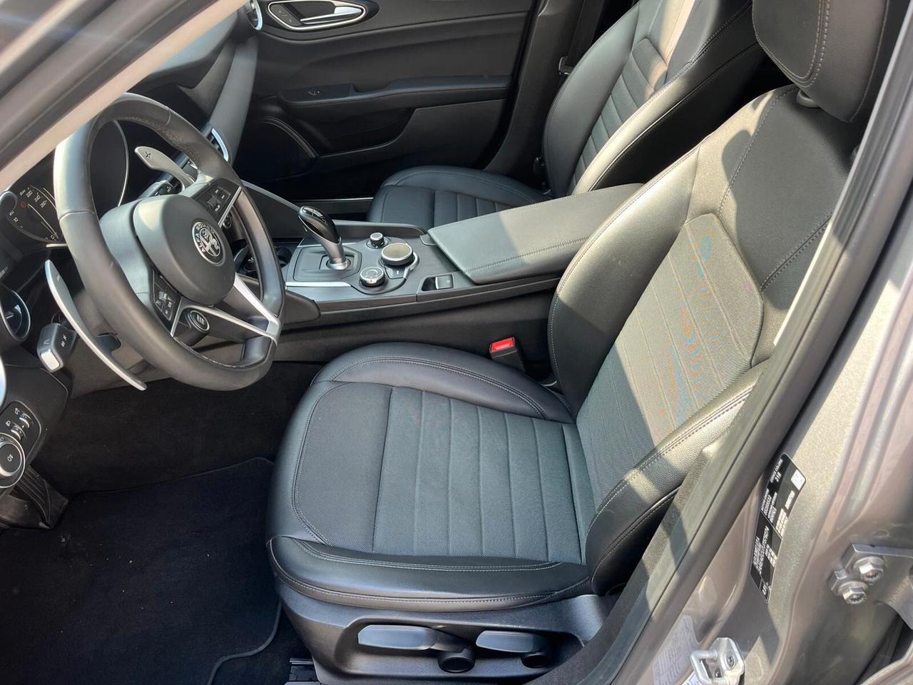 Alfa Romeo Giulia 2.2 Turbodiesel 180 CV AT8 Business Sport Launch Ed.