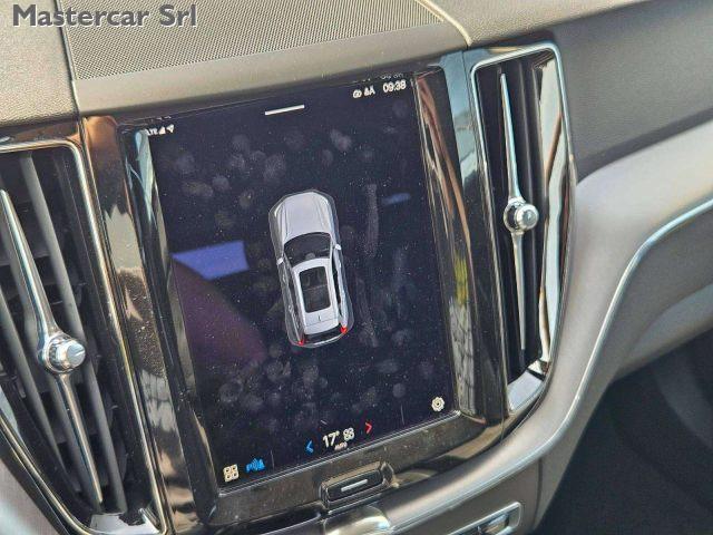 VOLVO XC60 XC60 II 2022 2.0 b4 Momentum auto - GJ250YF