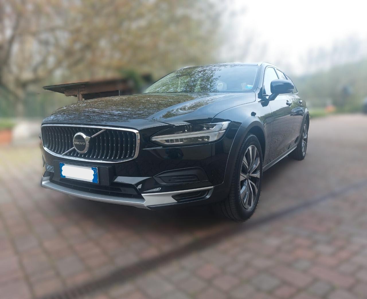 Volvo V90 Cross Country B4 (d) AWD Business Plus Auto