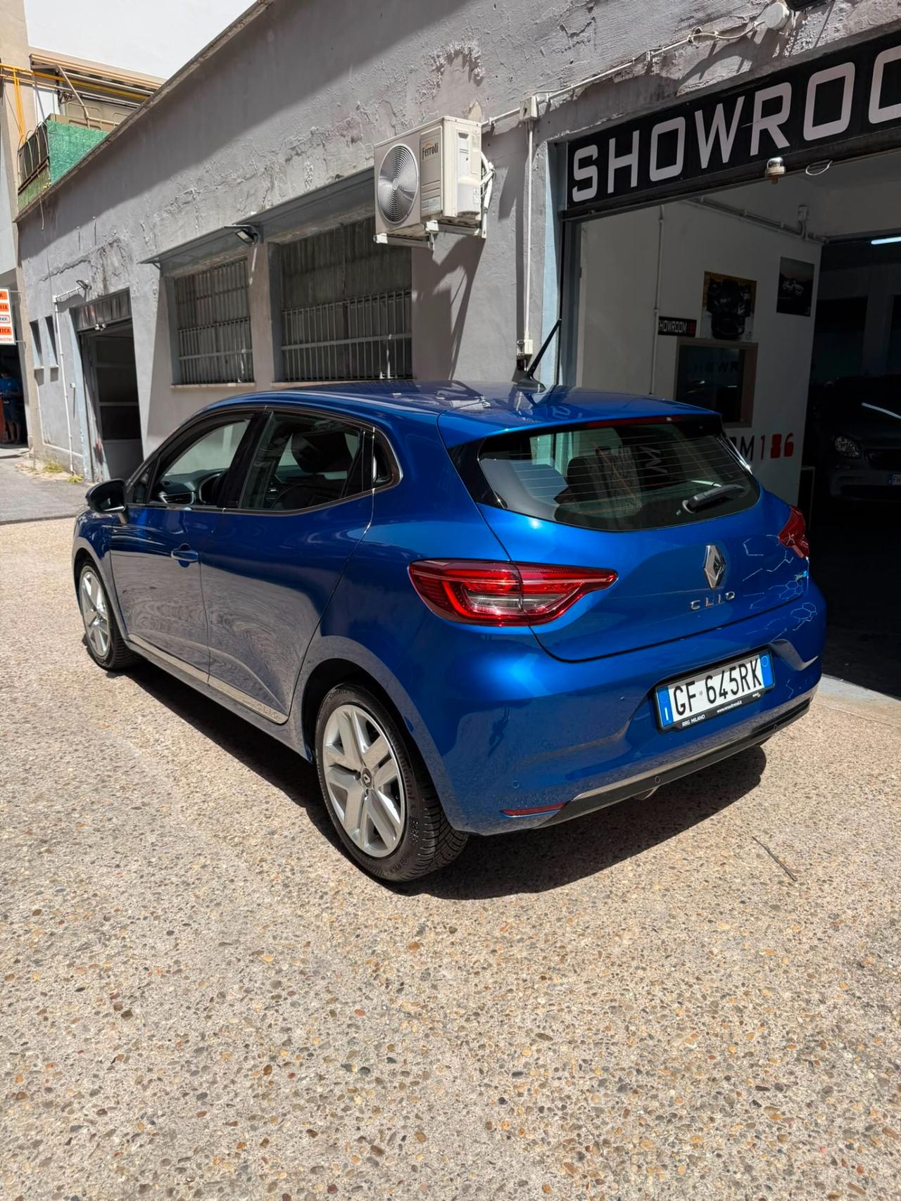 Renault Clio Full Hybrid E-Tech 140 CV 5 porte Initiale Paris
