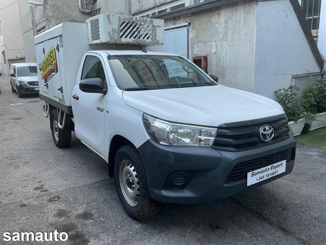 Toyota Hilux 2.4 D-4D 4WD 2porte Chissas & Cab Com