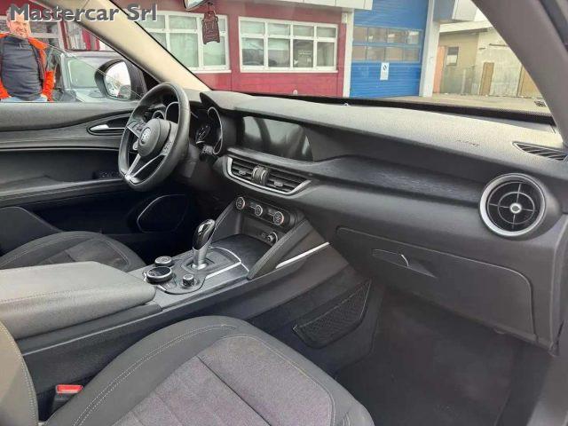 ALFA ROMEO Stelvio 2.2 t Business Q4 190cv AT8 auto - FY042DE
