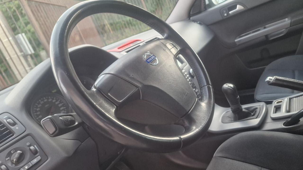 Volvo V50 1.6 D DRIVE cat R-Design "130.000 Km"
